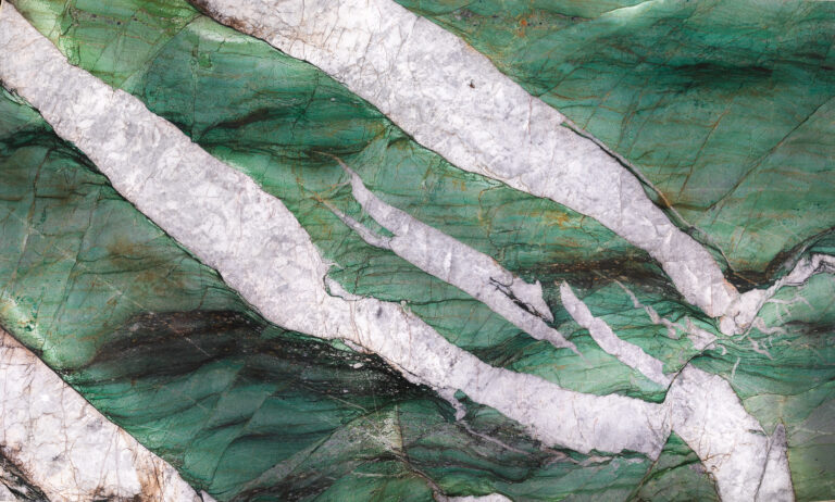 H-Fuchsite Crystal 3cm